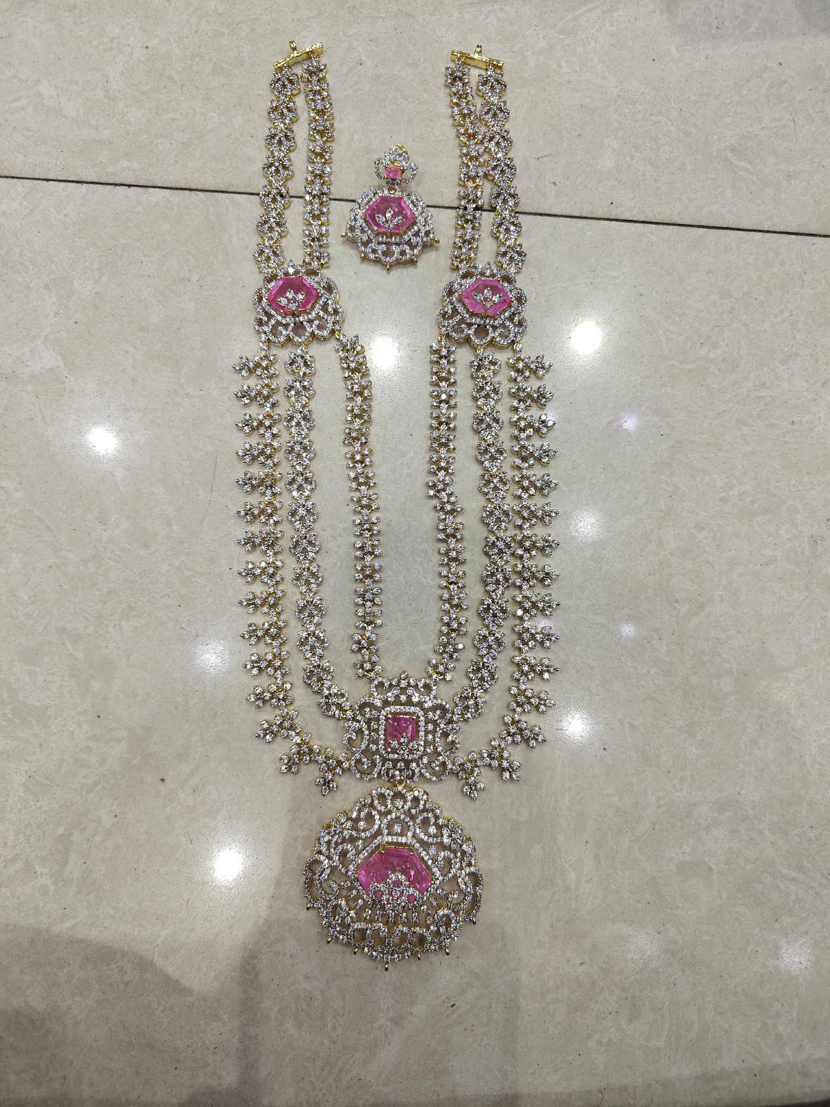 Nitya Gilded Three-Layer Necklace